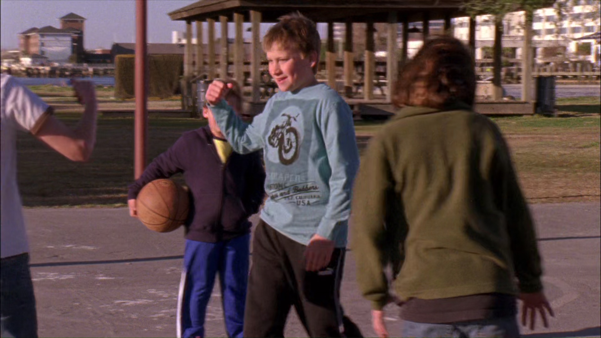 oth8x2200307.jpg